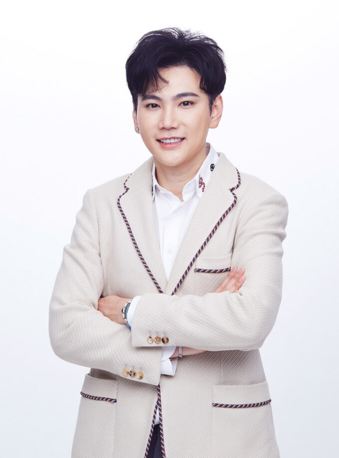 คุณเอก ณกรณ์ กรณ์หิรัญ